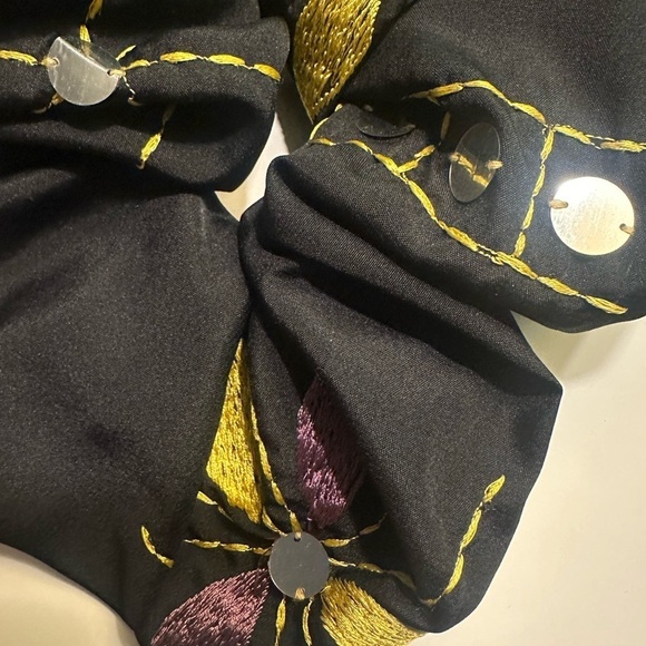 never worn Anthropologie hair scrunchie - Picture 3 of 3
